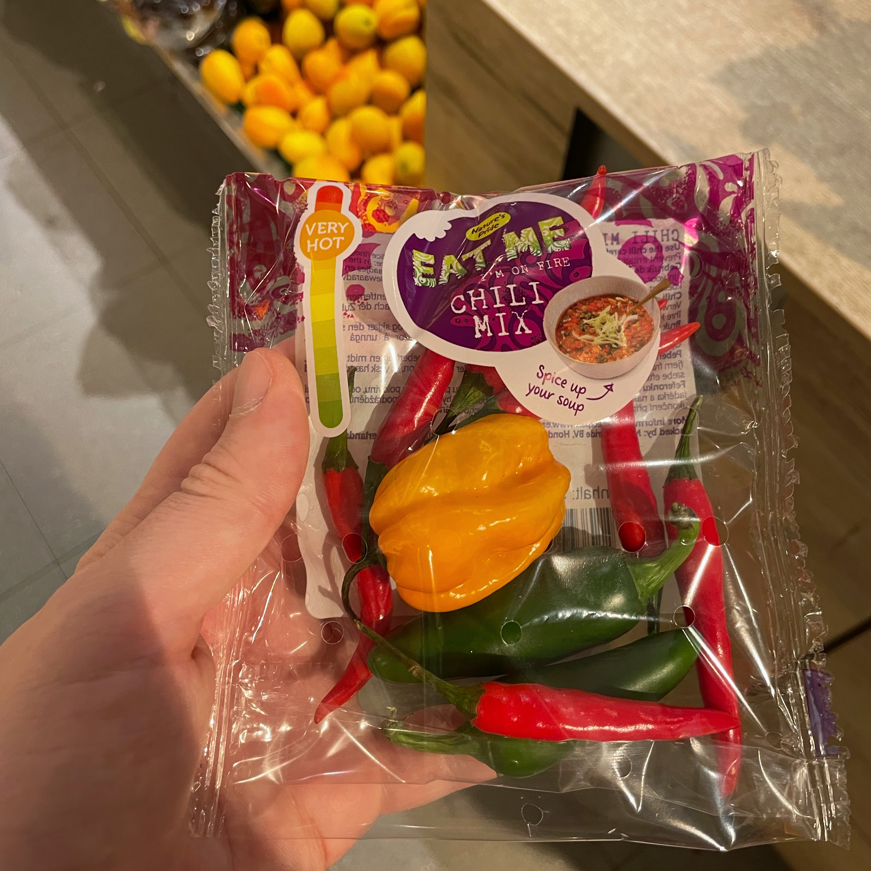 a small sachet of various chili peppers